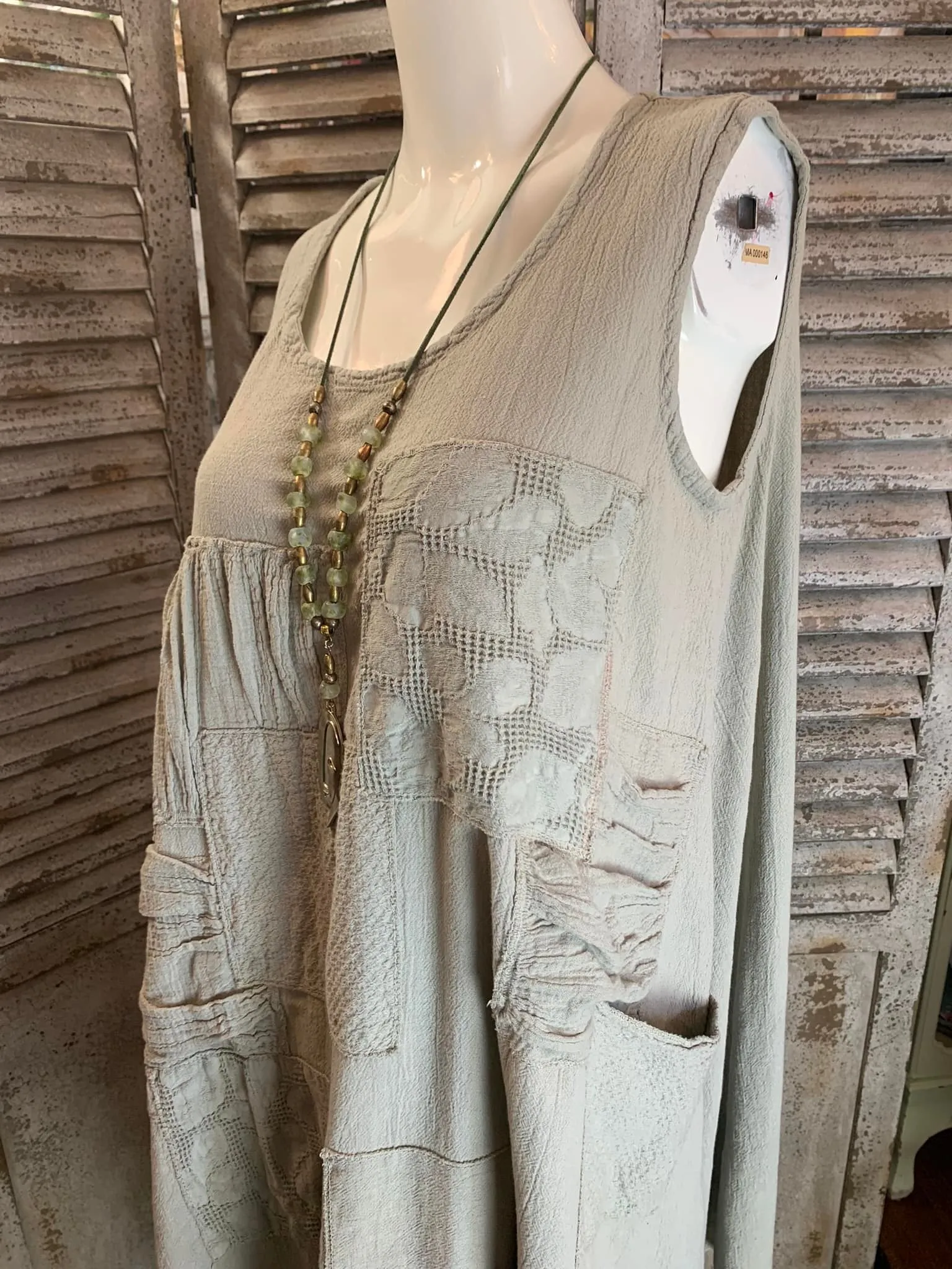 7709 Petirrojo Tank Blouse-Taupe