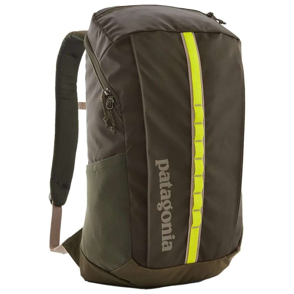 Backpack Patagonia ---Black Hole Pack 25L Pine Needle Green