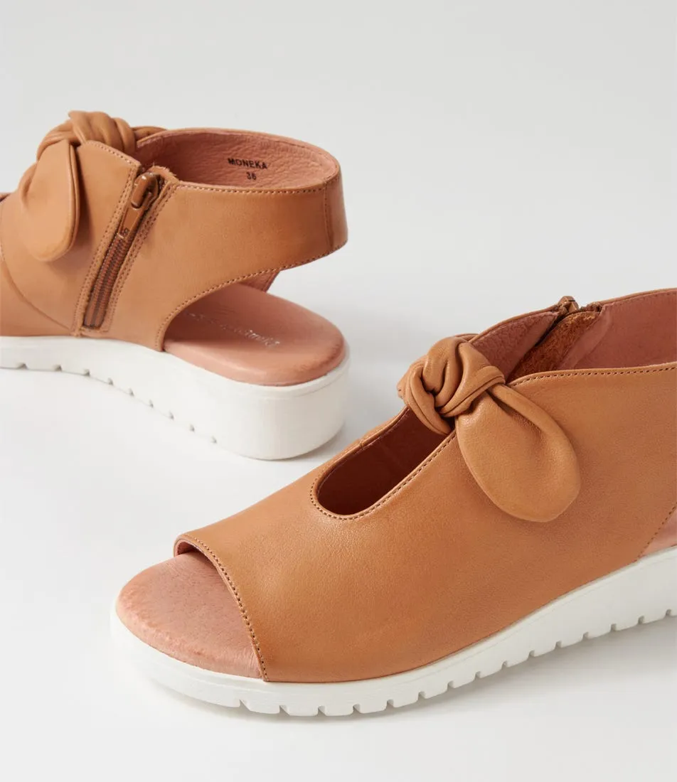 DJANGO & JULIETTE Moneka Lrg Dark Tan White Leather Sandals