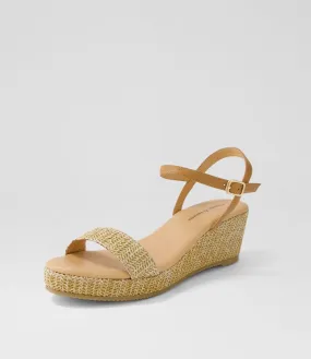 DJANGO & JULIETTE Sable Lrg Tan Synthetic Raffia Leather Sandals