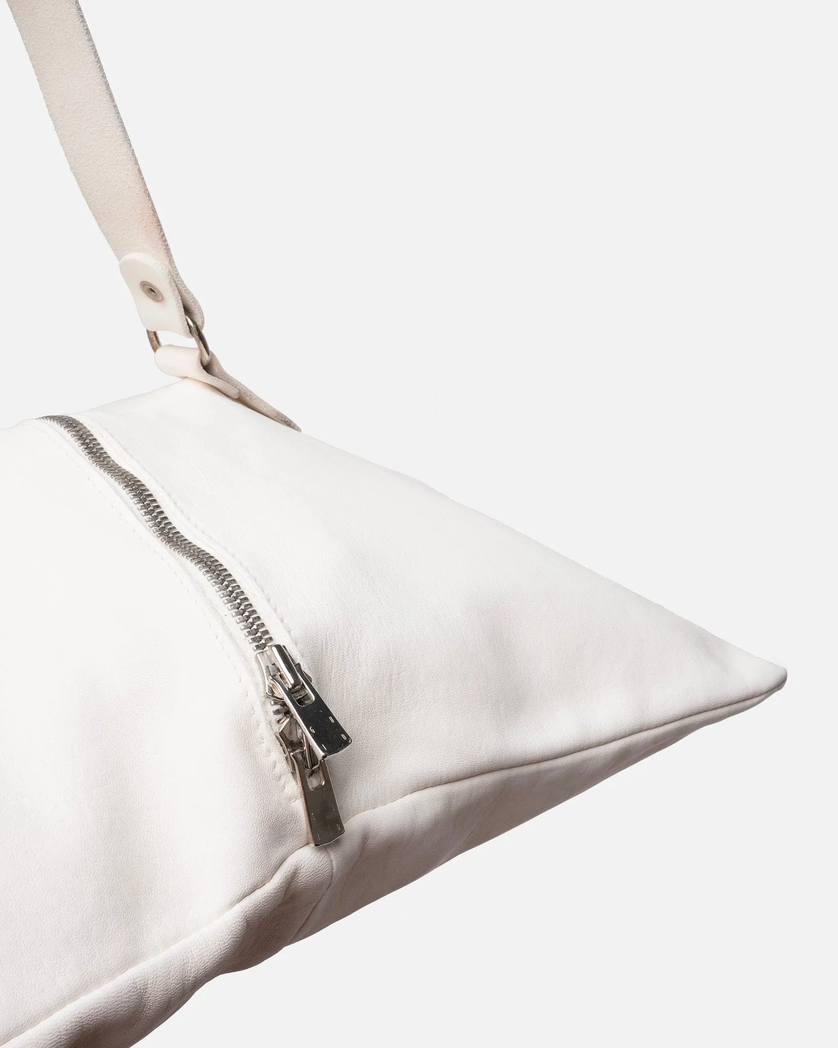 Guidi ZP4 Full Grain Flat Shoulder Pillow Bag in White