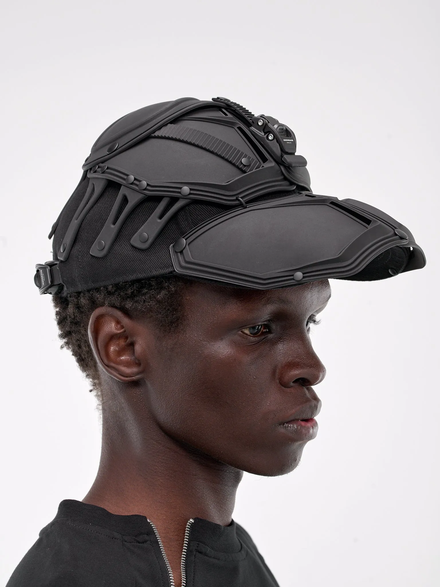 Helmet Cap (I42-HELMET-CAP-BLACK-BLACK)