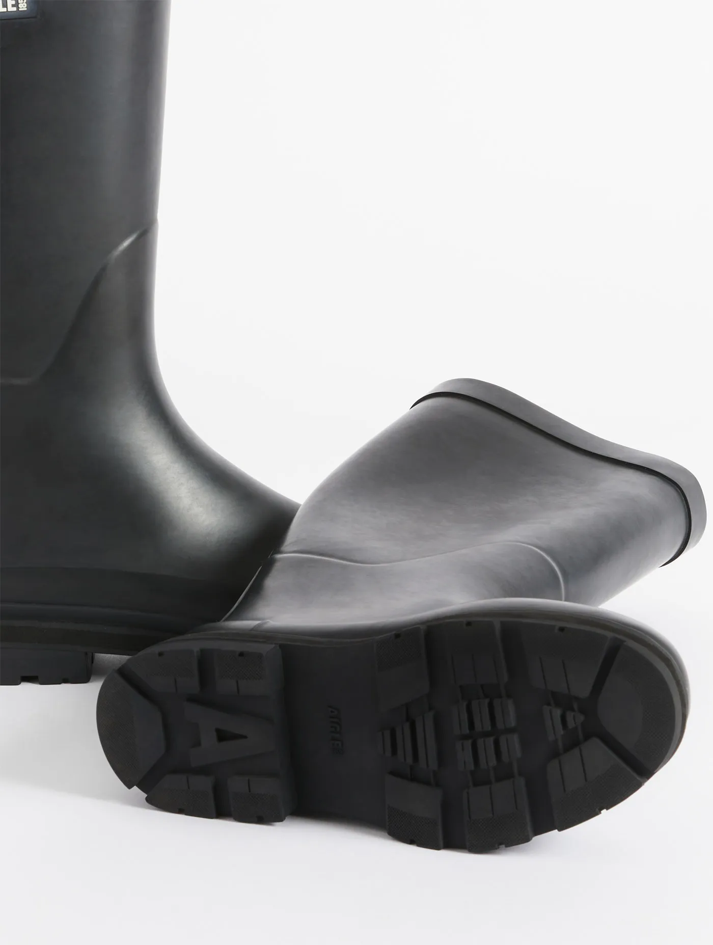 Men hybrid rain boot for unbeatable style