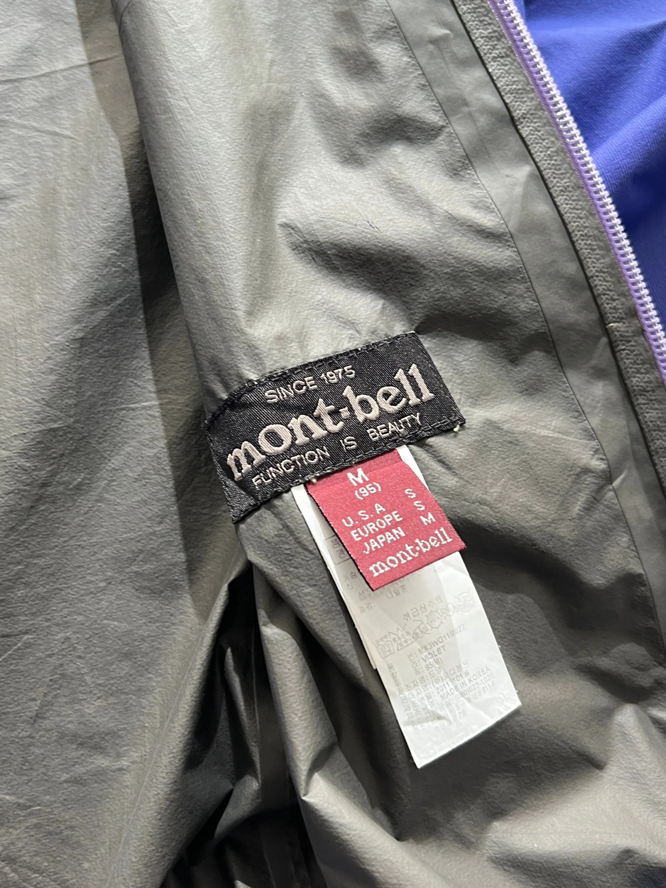 Mont Bell Gore-Tex zip up hooded jacket (Women's S)