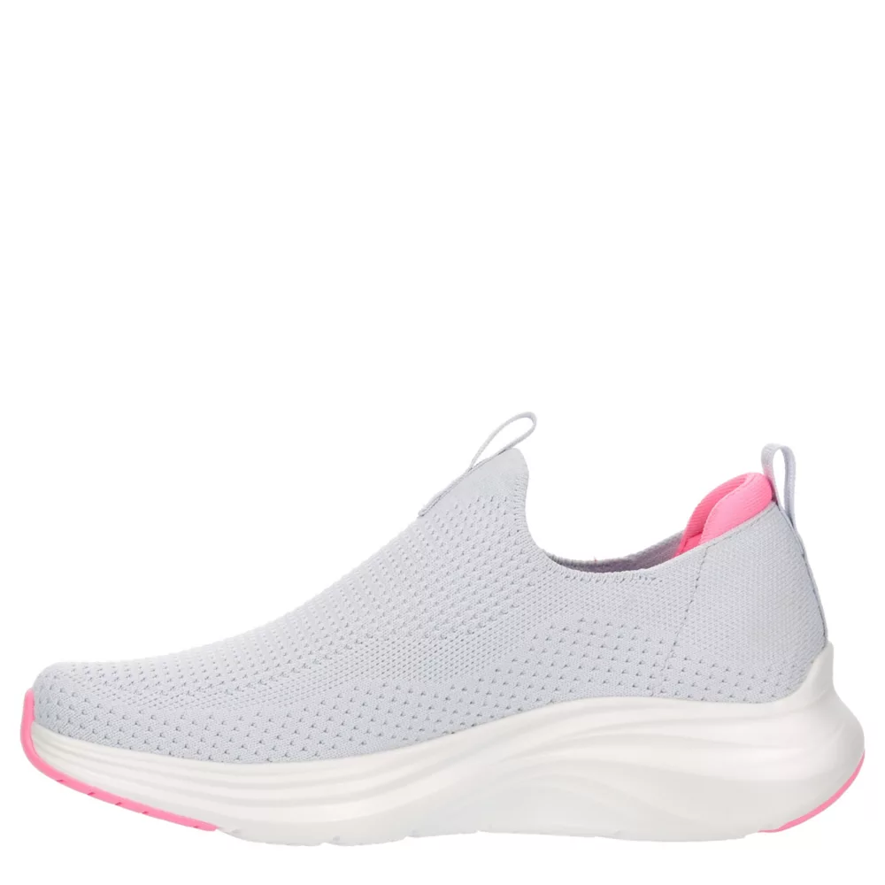 SKECHERS  WOMENS VAPOR FOAM RUNNING SHOE