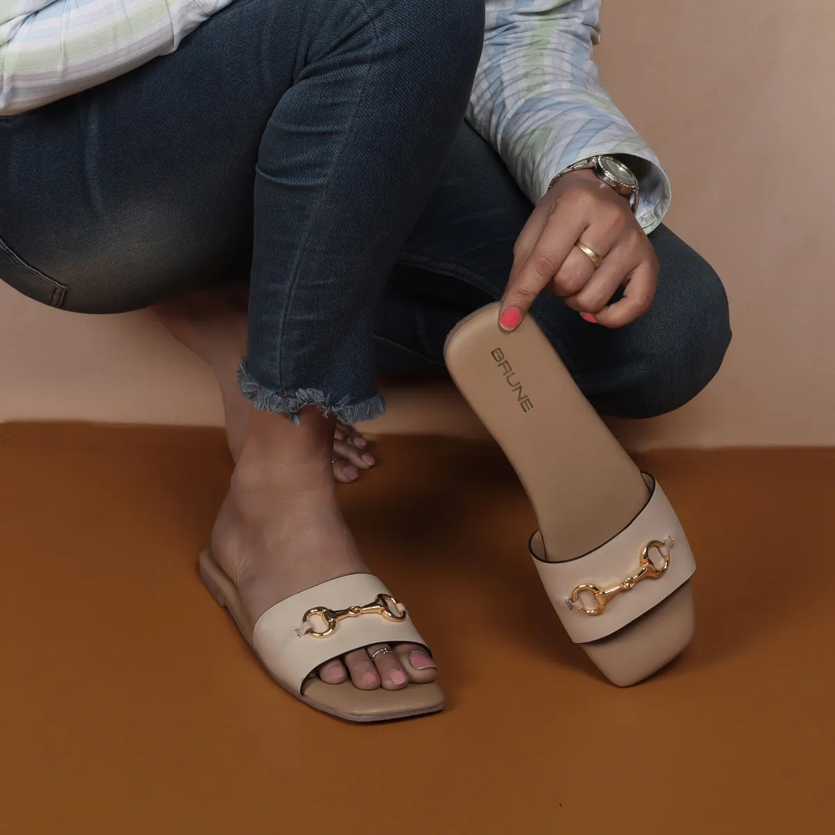 Stylish Horse-Bit Detail Genuine Beige Leather Slide In Slipper