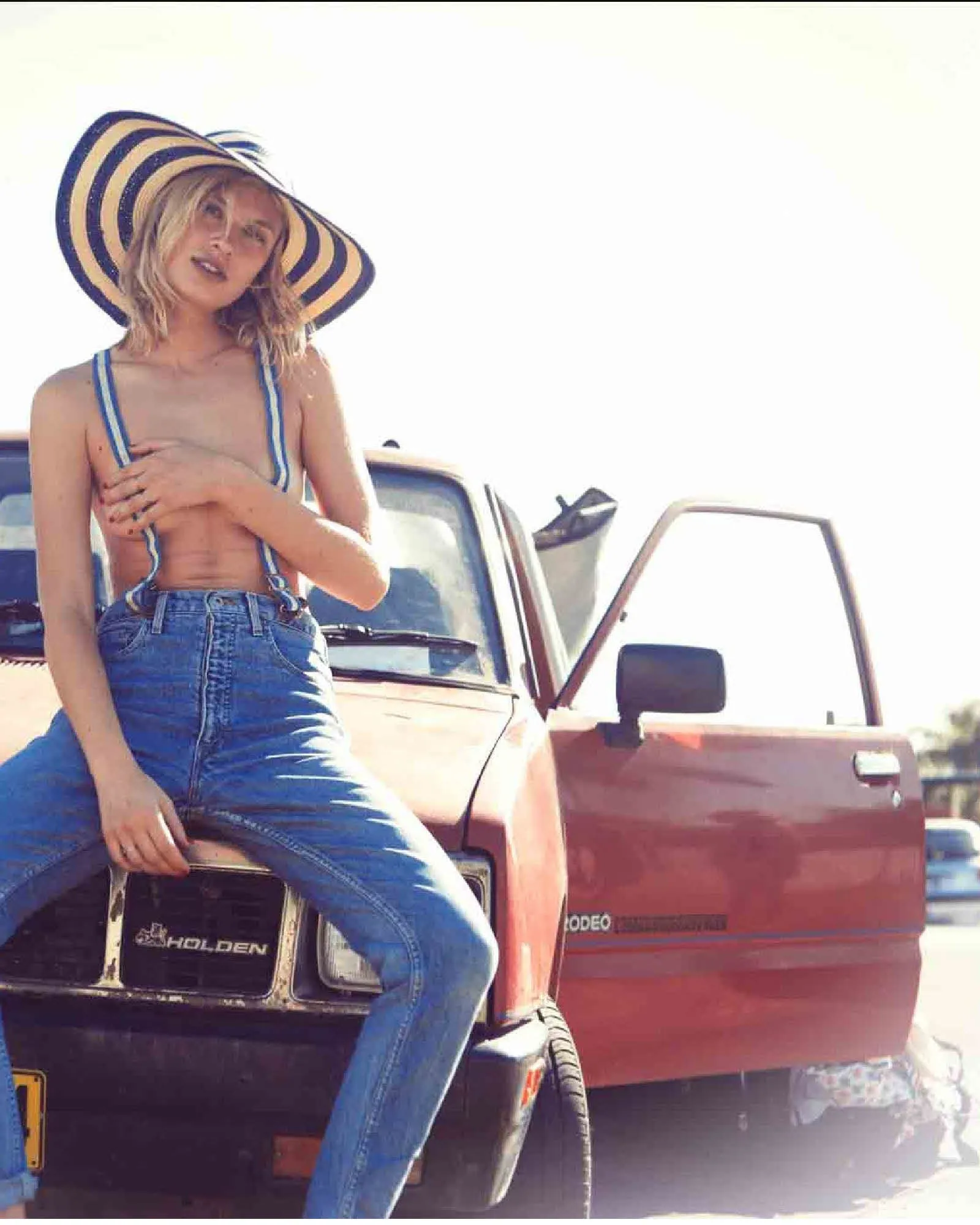 The Rolling Stone Straw Hat - Navy